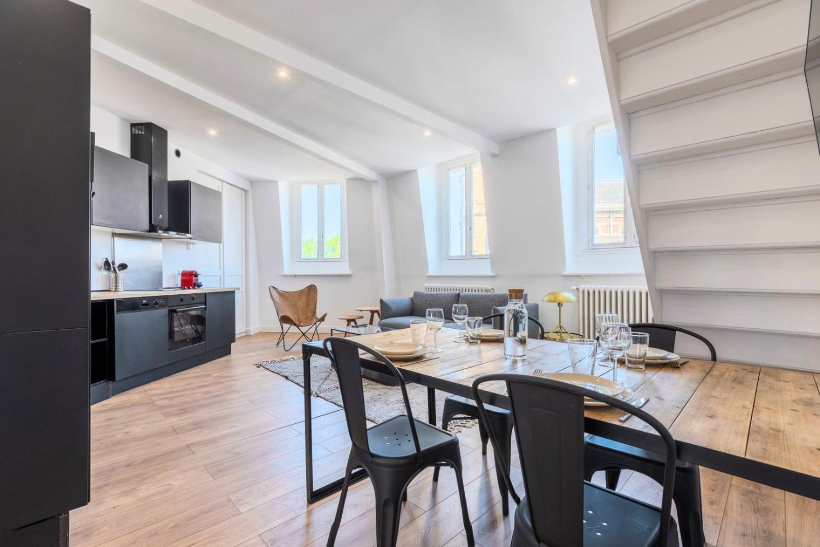 ליל Duplex 2 Bedrooms 2 Bath מראה חיצוני תמונה