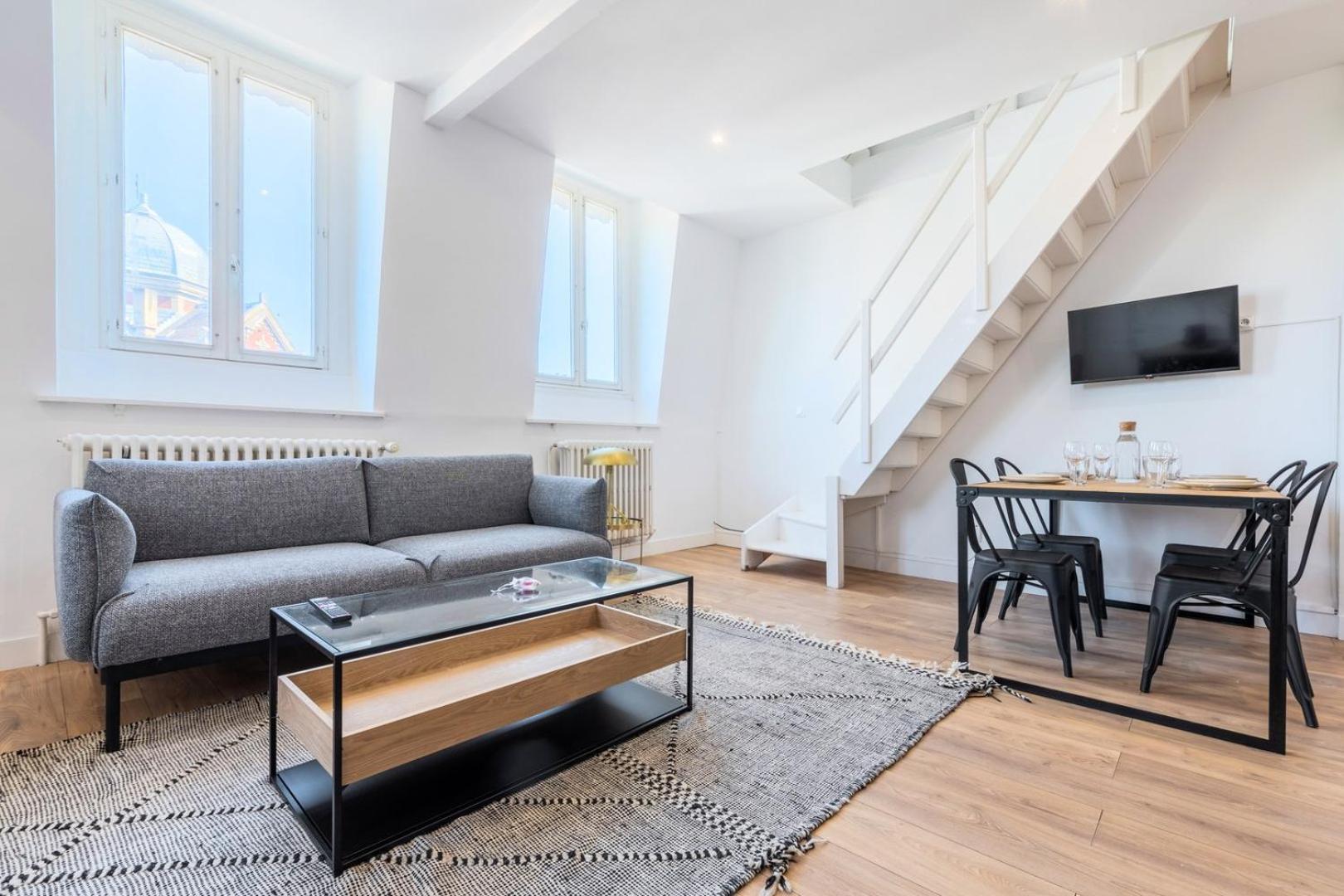 ליל Duplex 2 Bedrooms 2 Bath מראה חיצוני תמונה